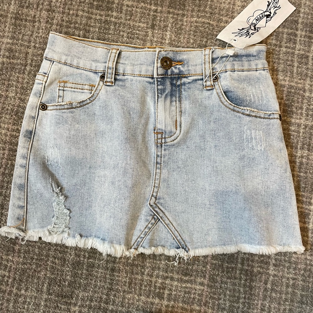 So Nikki jean skirt. NWT